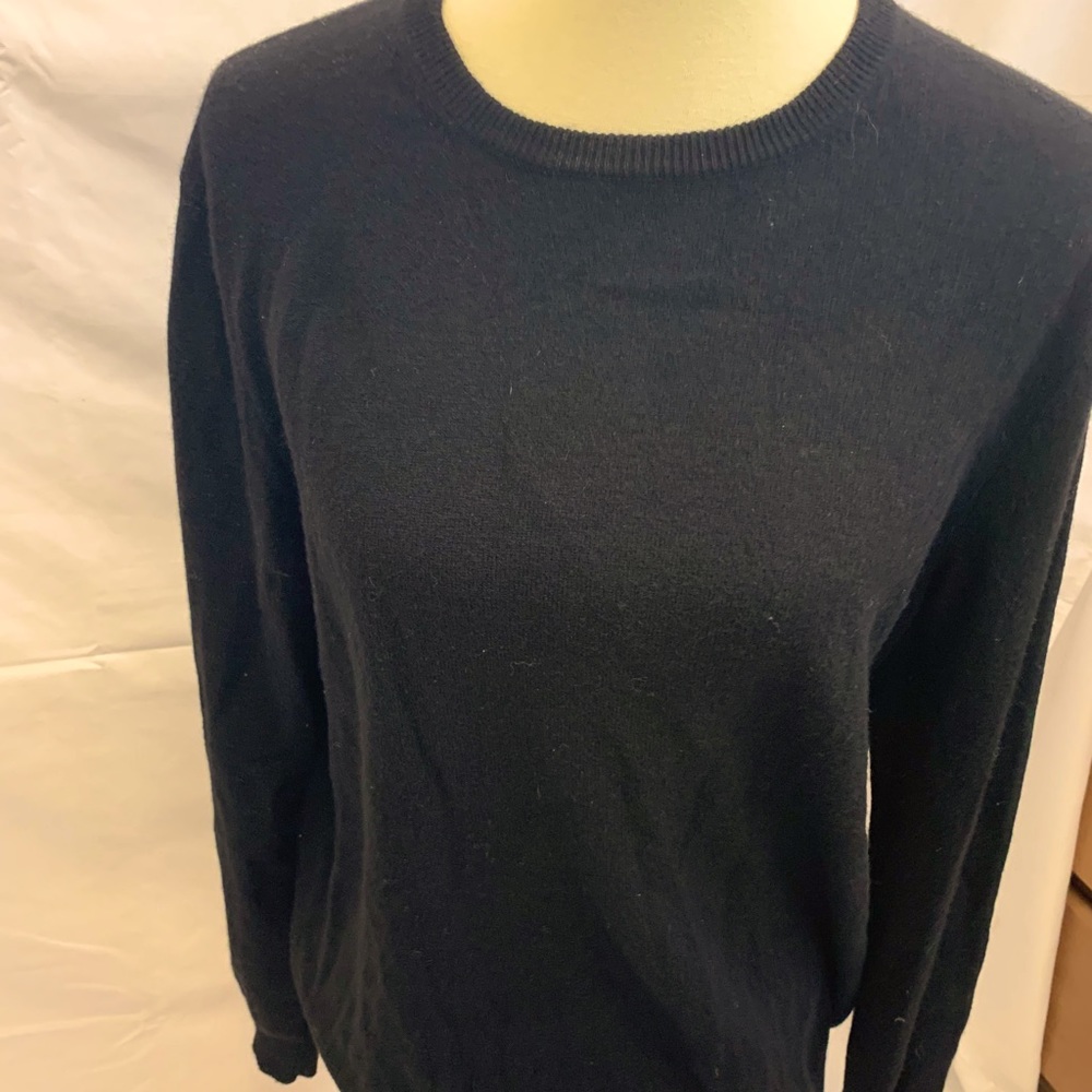 ❤️ Black cashmere sweater